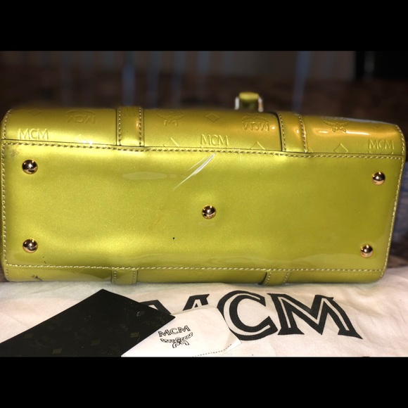 Authentic Beautiful MCM medium size handbag! - Picture 3 of 6